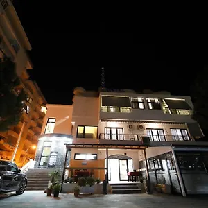 επισκεφθείτε το ξενοδοχείο